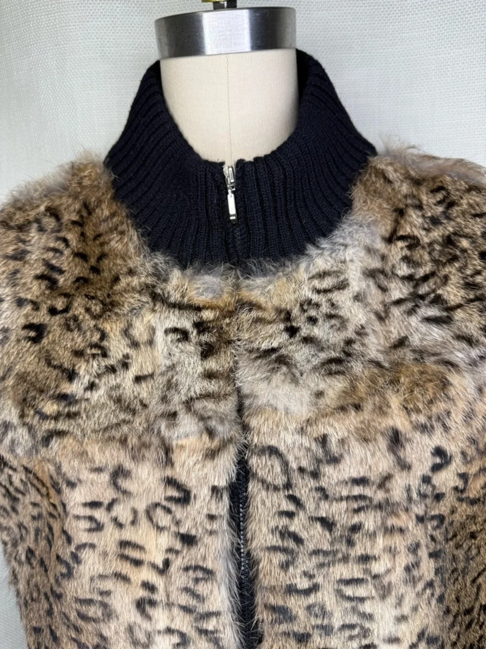 L.A.C.E. Faux Fur Vest Leopard Rabbit Fur Wool Knit Size L Luxe Winter Chic - Picture 2 of 7